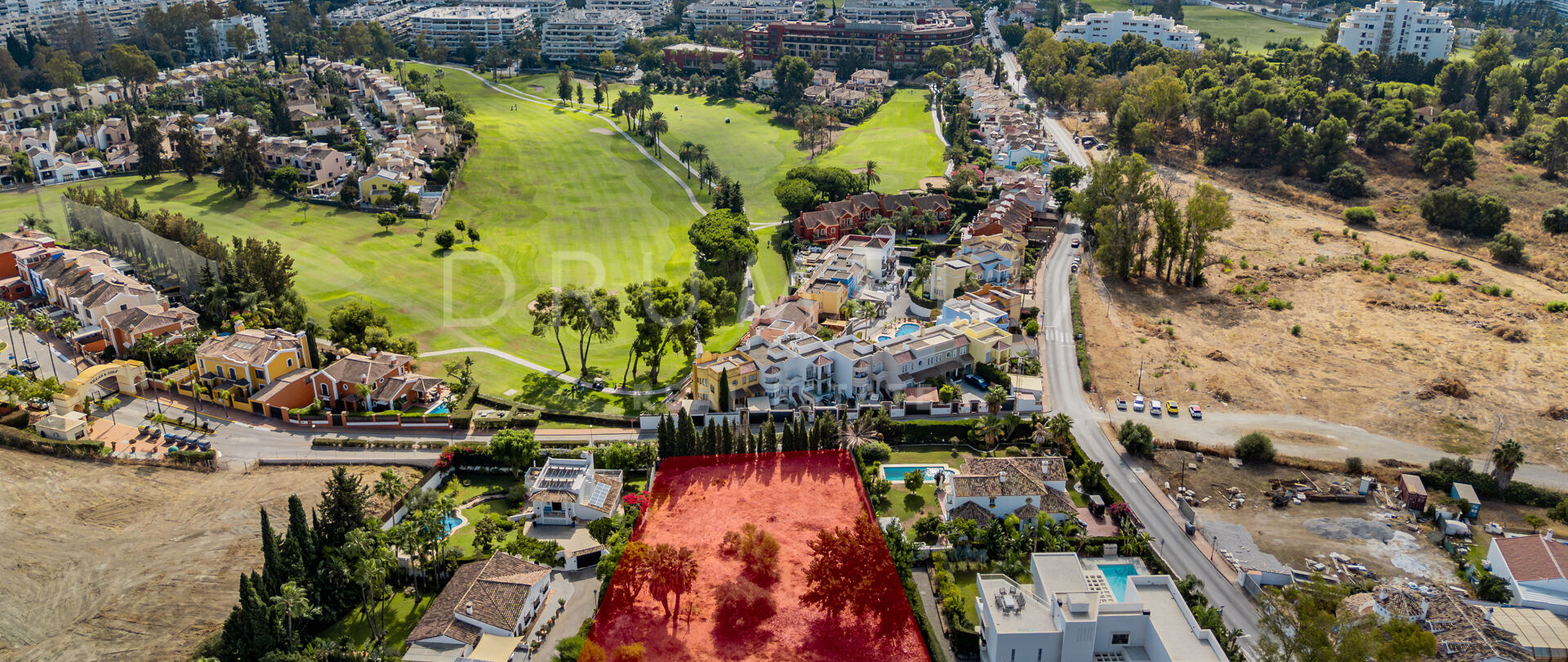 3 Grundstücke mit Baugenehmigung und Projekt in Guadalmina Alta, Marbella