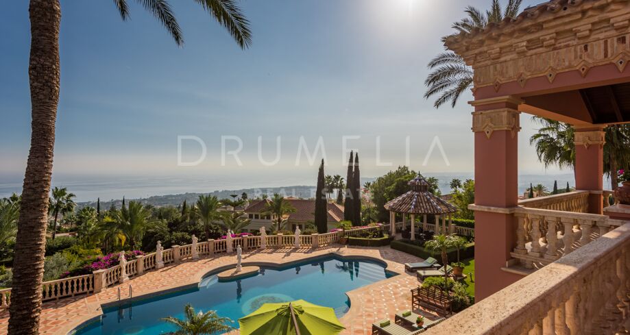 Величественная резиденция с видом на море в Sierra Blanca, Marbella