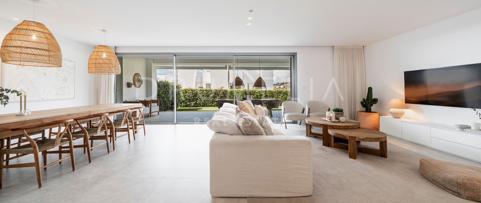 Elegant four bedroom apartment in Santa Clara, East Marbella