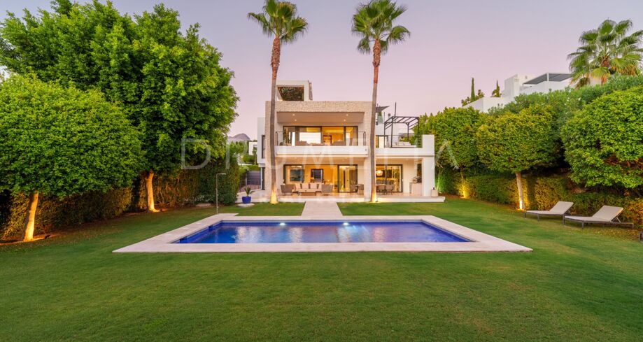 Elegant contemporary home in Nueva Andalucía