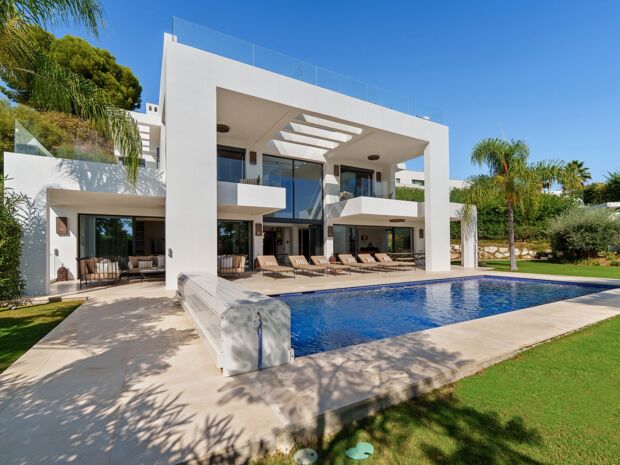 Élégante maison moderne à Haza del Conde, Nueva Andalucía