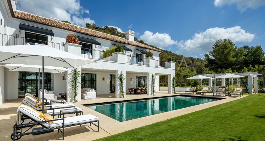 Arkitektonisk mesterverk av ro i Cascada de Camoján, Marbella