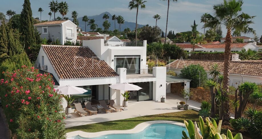 Elegant Villa with Golf Views in Nueva Andalucía, Marbella