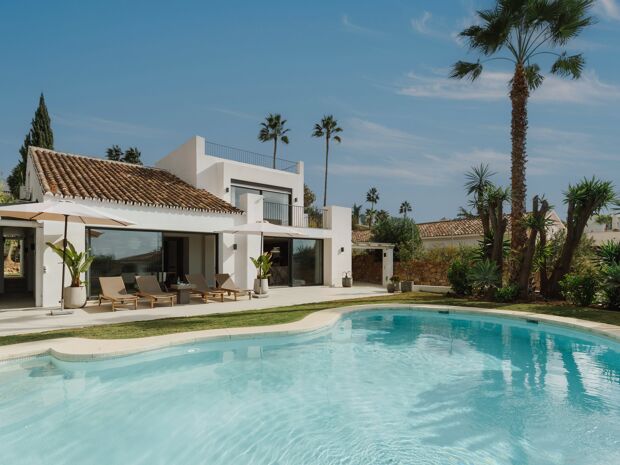 Elegant villa med golfutsikt i Nueva Andalucía, Marbella