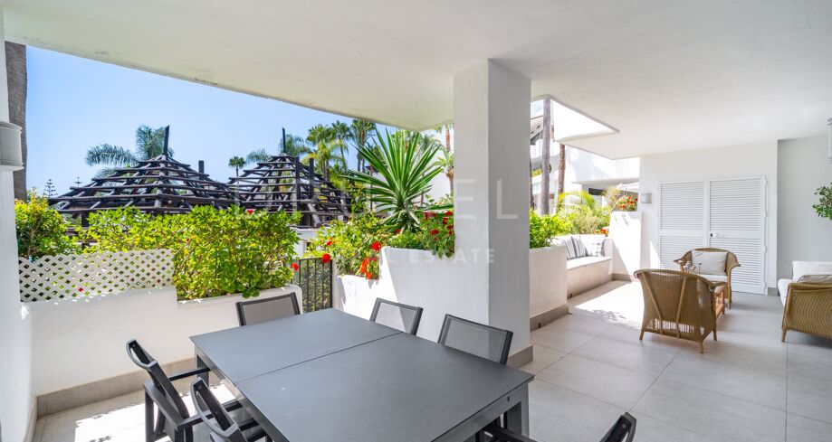 Elegant strandnära lägenhet på Marbellas Golden Mile