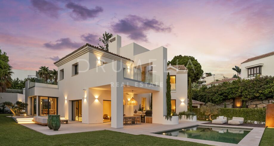 Элегантная полностью отремонтированная вилла в Ла Алькерии, Бенахавис