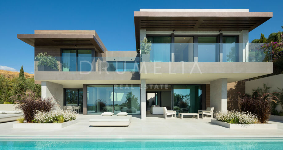 Modern Luxury Villa with Panoramic Sea Views in Los Flamingos, Benahavís