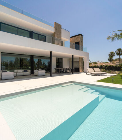 Modern Villa in Los Naranjos Golf, Marbella