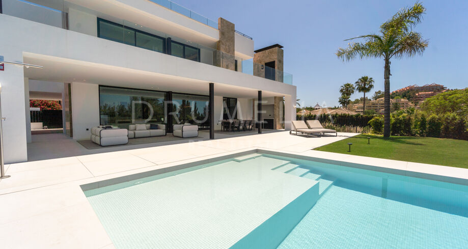 Modern Villa in Los Naranjos Golf, Marbella