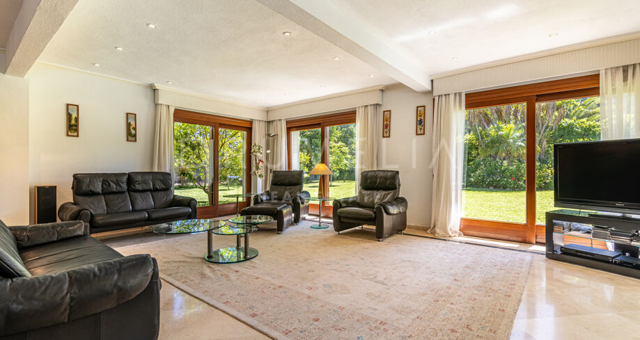 Coastal Villa in Villacana, Estepona