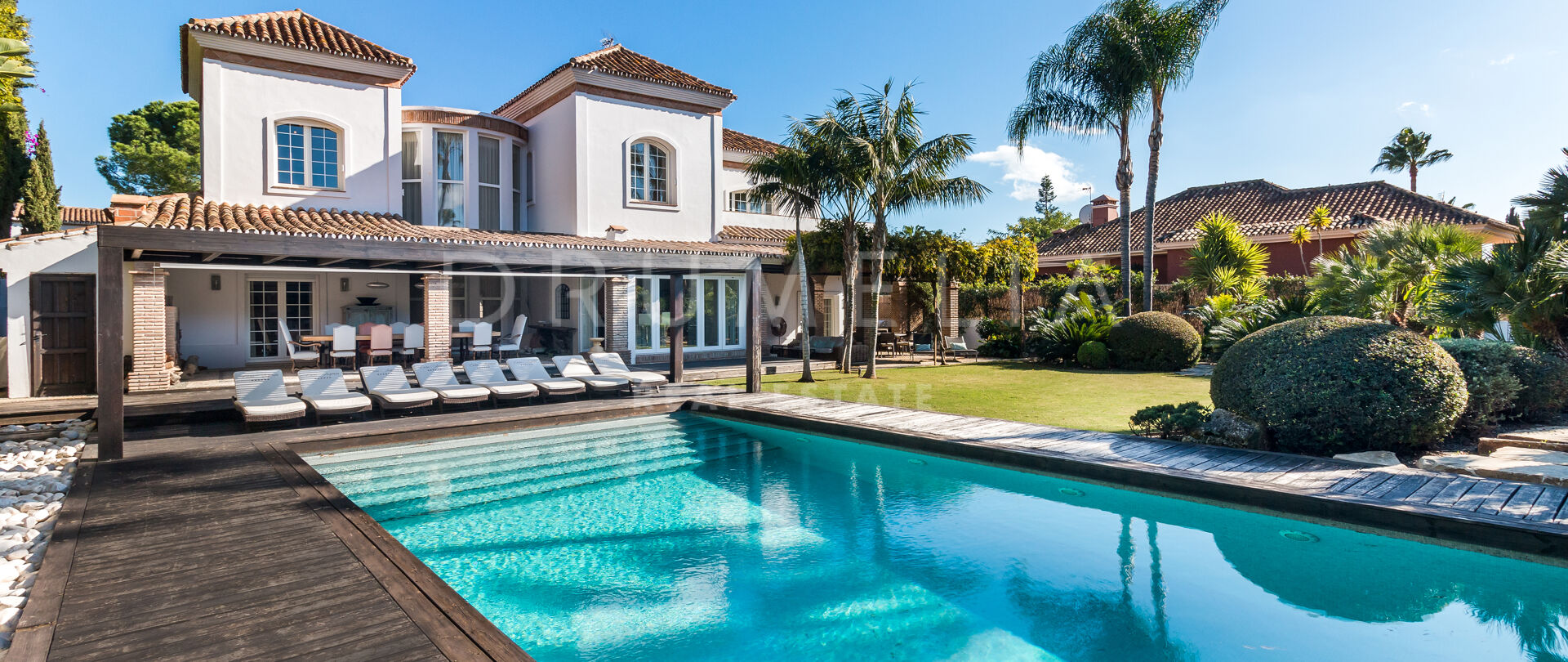 Villa de Ensueño en el Exclusivo Valle del Golf de Nueva Andalucía