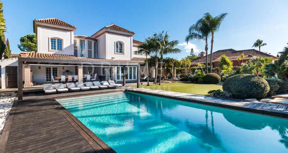 Drömvilla i det exklusiva Golf Valley i Nueva Andalucía