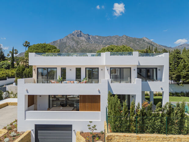 Casa Magnolia- Villa Moderna de Lujo con 5 Dormitorios en Nagüeles, Marbella Golden Mile