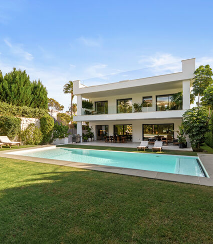 Modern Elegans i Nueva Andalucía