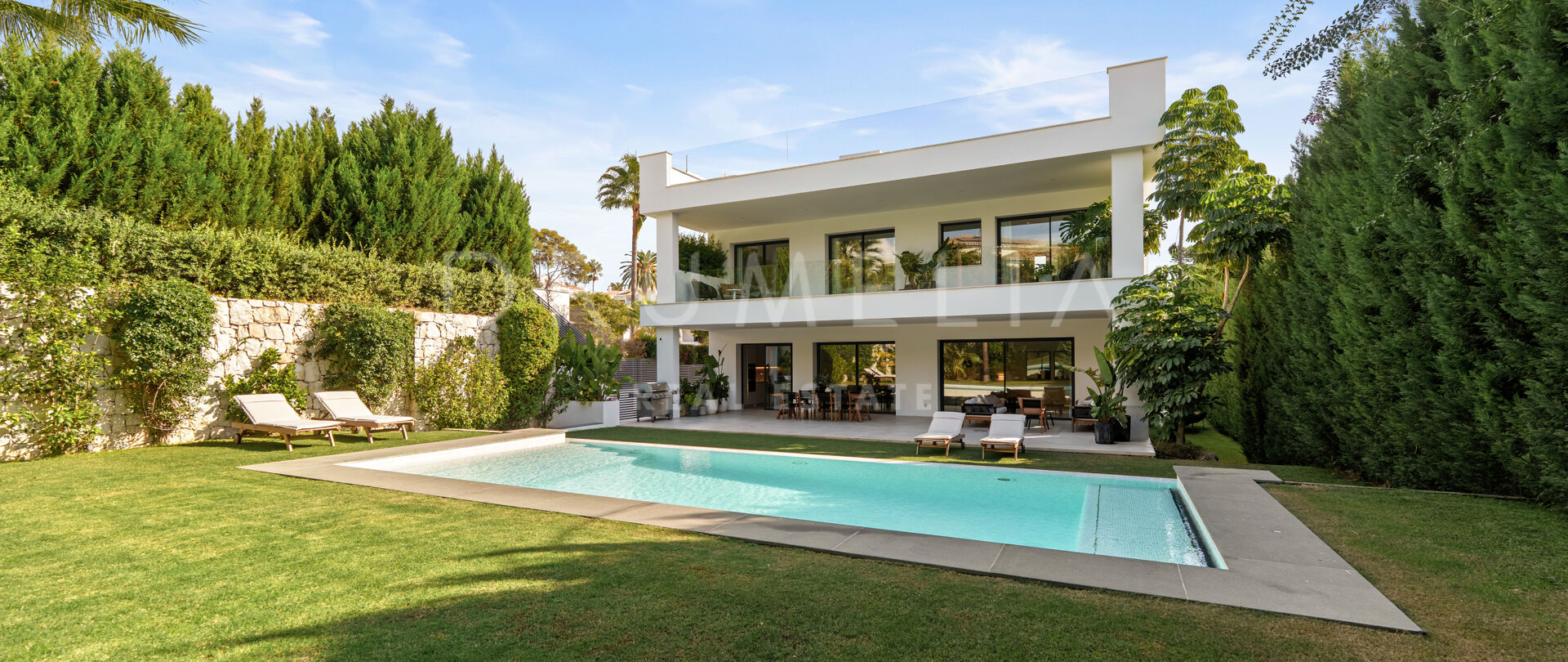 Contemporary Elegance in Nueva Andalucía