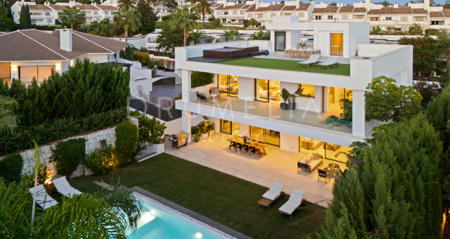 Élégance Contemporaine à Nueva Andalucía