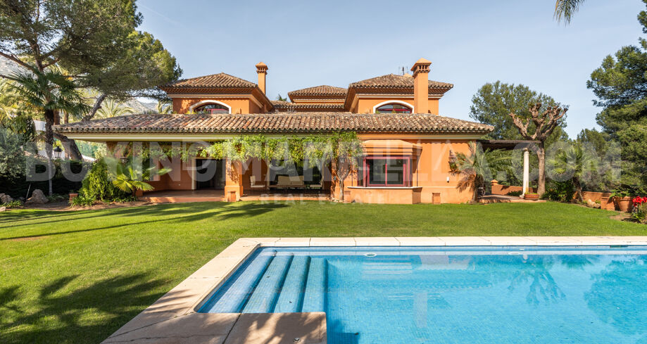 Villa In Altos Reales, Marbella Golden Mile