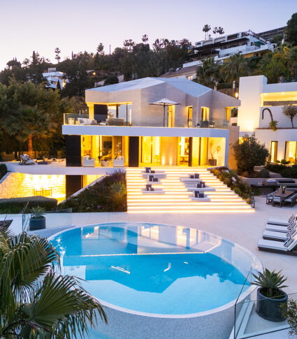 Refined Contemporary Living in El Herrojo Alto, Benahavís
