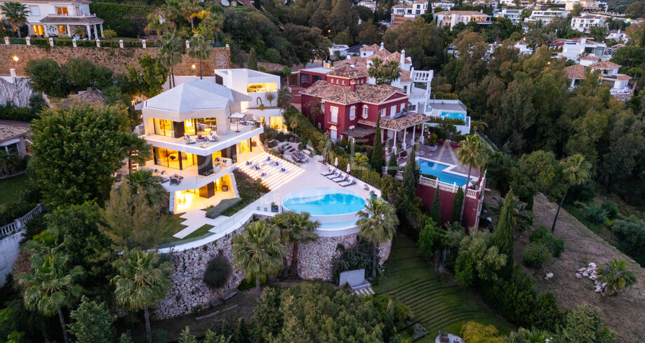 Refined Contemporary Living in El Herrojo Alto, Benahavís