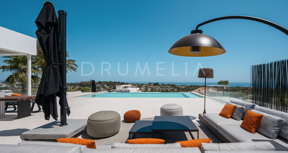 Contemporary Luxury Home in Altos del Paraiso, Benahavis