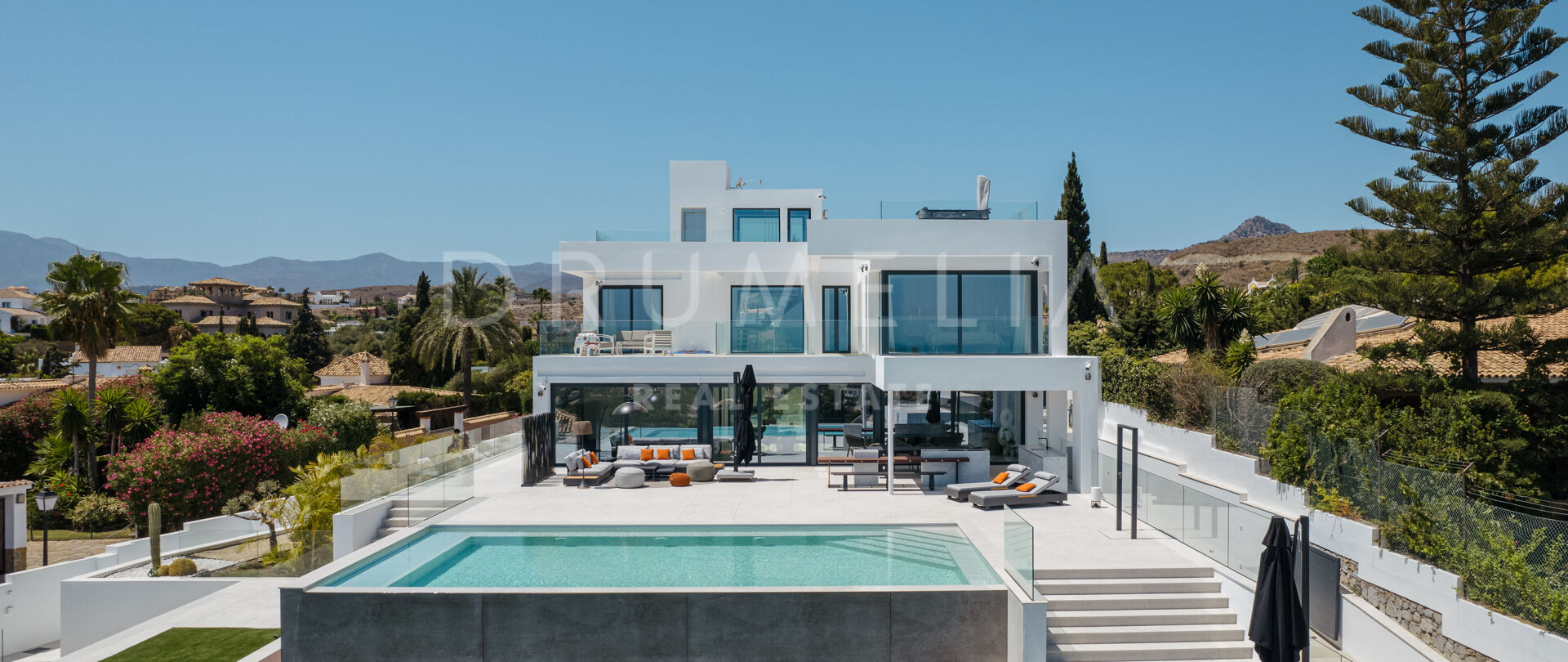 Moderne Luxe Villa in Altos del Paraiso, Benahavis