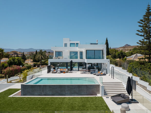 Contemporary Luxury Home in Altos del Paraiso, Benahavis