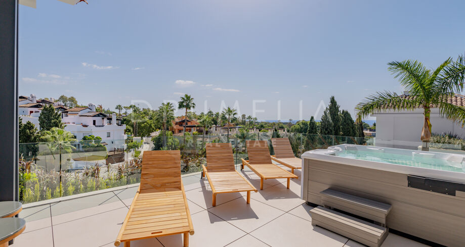 Moderne Villa met 4 Slaapkamers in Lomas del Rey, Marbella