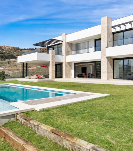 Moderne nieuwbouwvilla in La Alquería, Benahavís