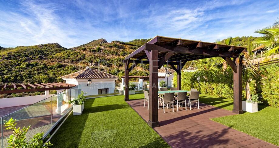 Spacious Villa in 24h Gated Community with Panoramic Sea & Mountain Views