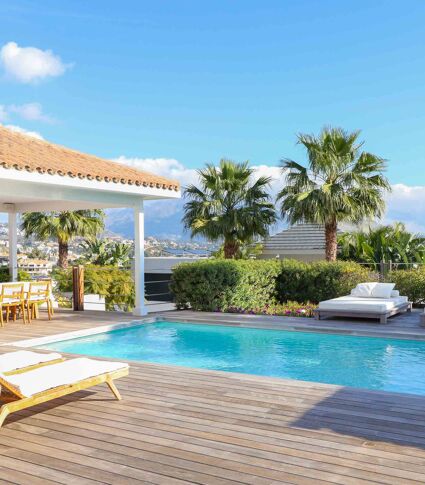 Elegant Villa with Panoramic Views in Benahavís