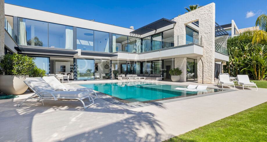 Exclusive Luxury Villa on the Front Line of Golf – Benahavís, Costa del Sol