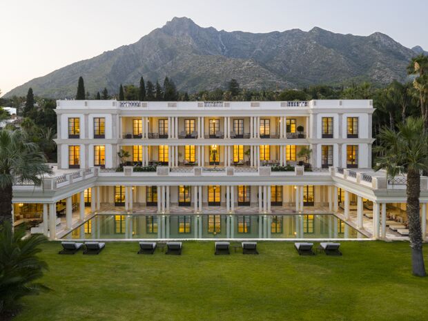 Großzügige Mediterrane Villa in Nagüeles, Golden Mile, mit Meerblick und Wellnessbereich
