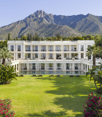 Grand Mediterranean Villa in Nagüeles, Golden Mile, with Sea Views and Exceptional Wellness Spaces