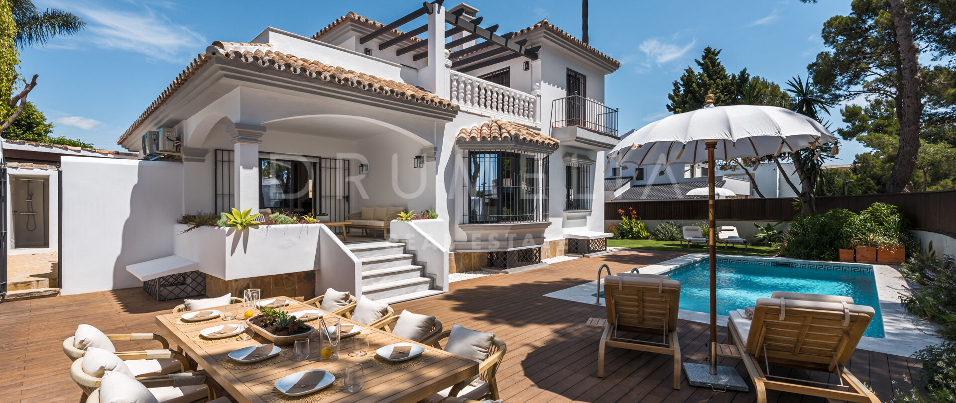 Elegant 6-Bedroom Villa in Altos del Rodeo Nueva Andalucia
