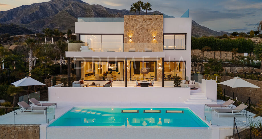 Hedendaagse Elegantiewoning in Marbella Hill Club