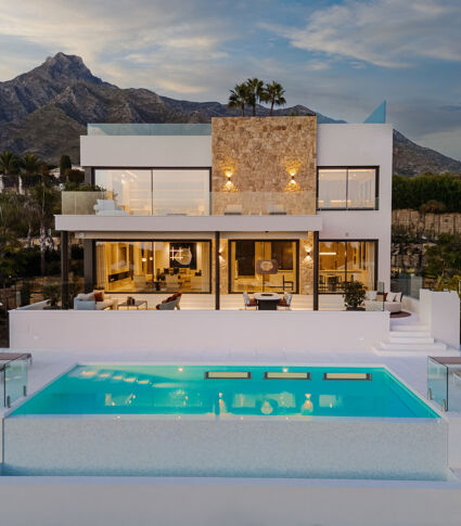 Contemporary Elegance in Marbella Hill Club