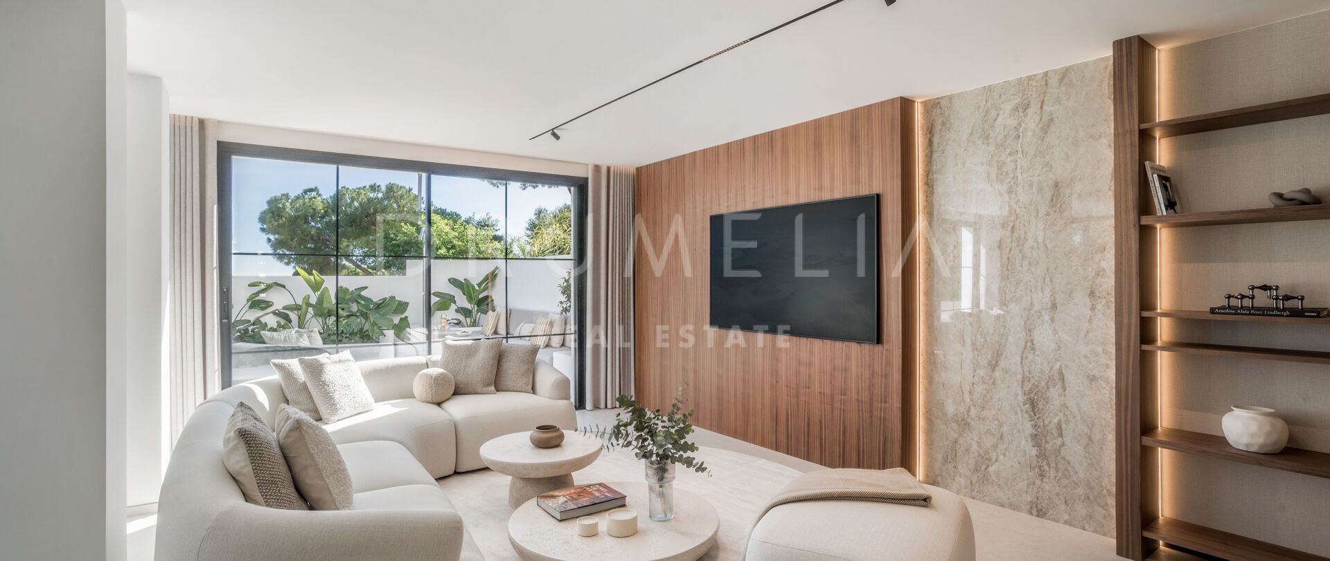 Luxury Renovated Villa with Sea Views in Peñablanca, Nueva Andalucía