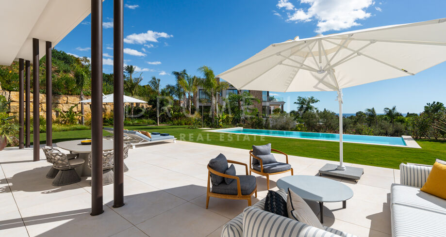 Villa de lujo de nueva construcción en Marbella Hill Club, Marbella
