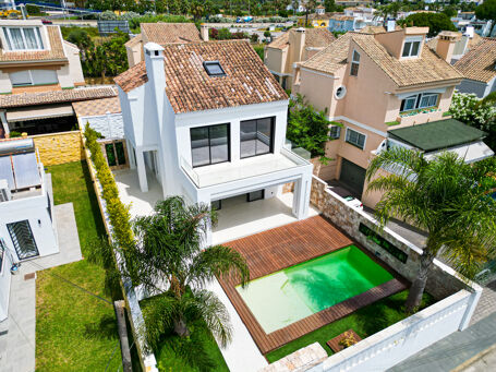 Villa Acqua - Beachside Luxury, The New Golden Mile