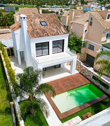 Villa Acqua - Beachside Luxury, The New Golden Mile