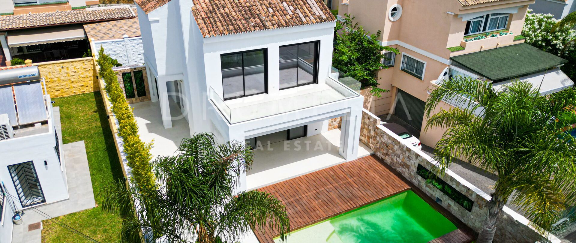 Villa Acqua - Beachside Luxury, The New Golden Mile