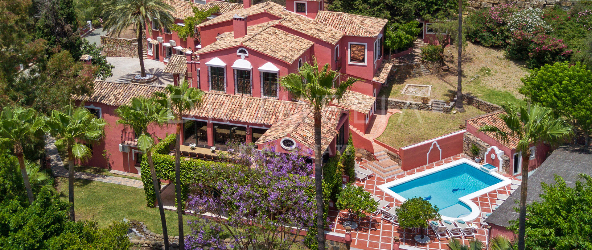 Magnificent 12-Bedroom Hacienda in Vega del Colorado, La Quinta