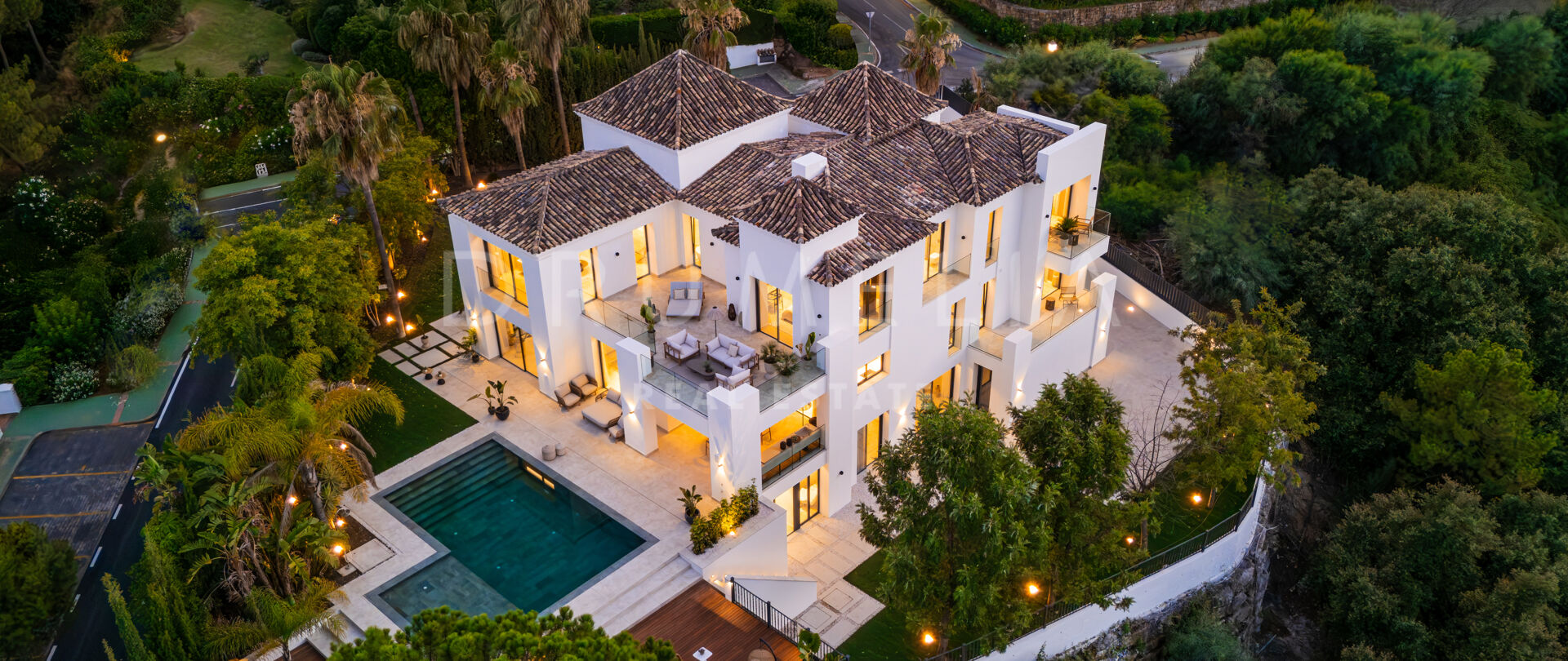 Роскошная вилла в андалузском стиле в Эль-Эррохо, Ла-Кинта