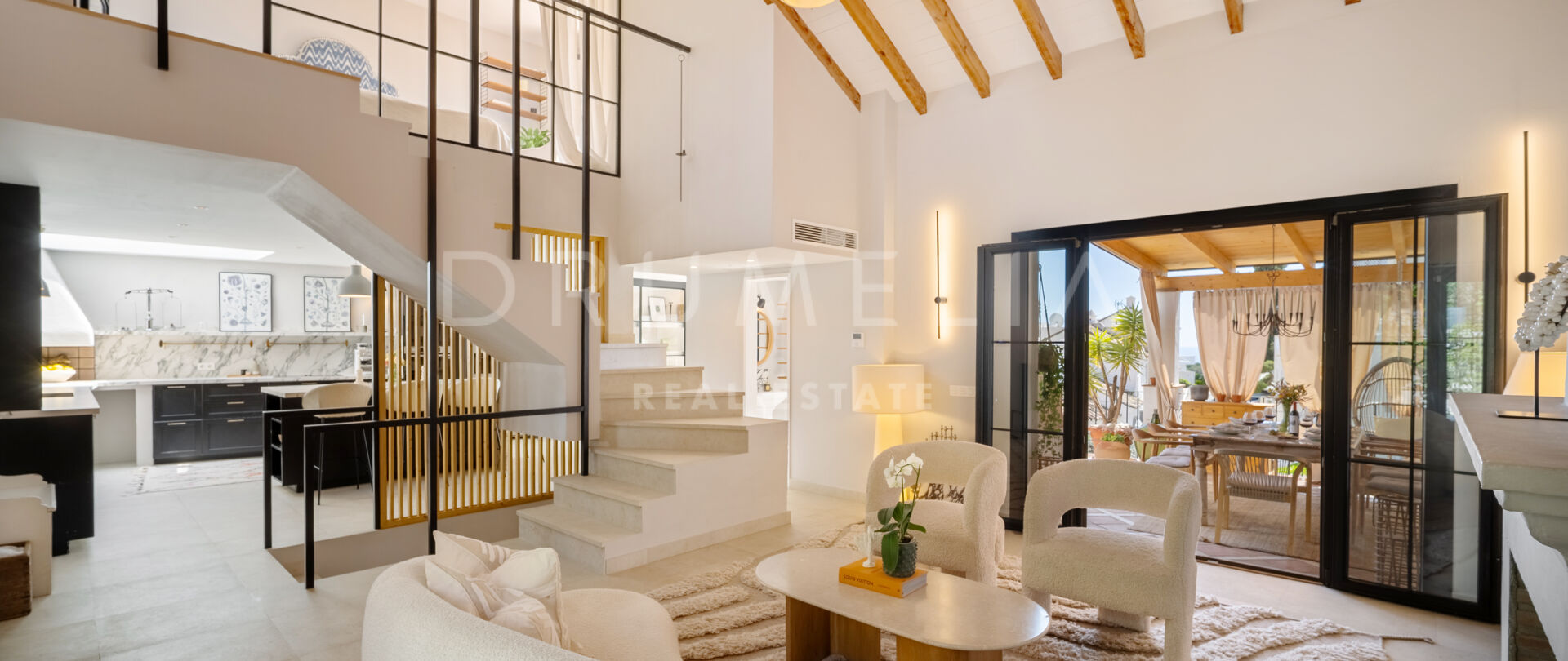 Andalusischer Charme an der Goldenen Meile mit beeindruckendem Meerblick