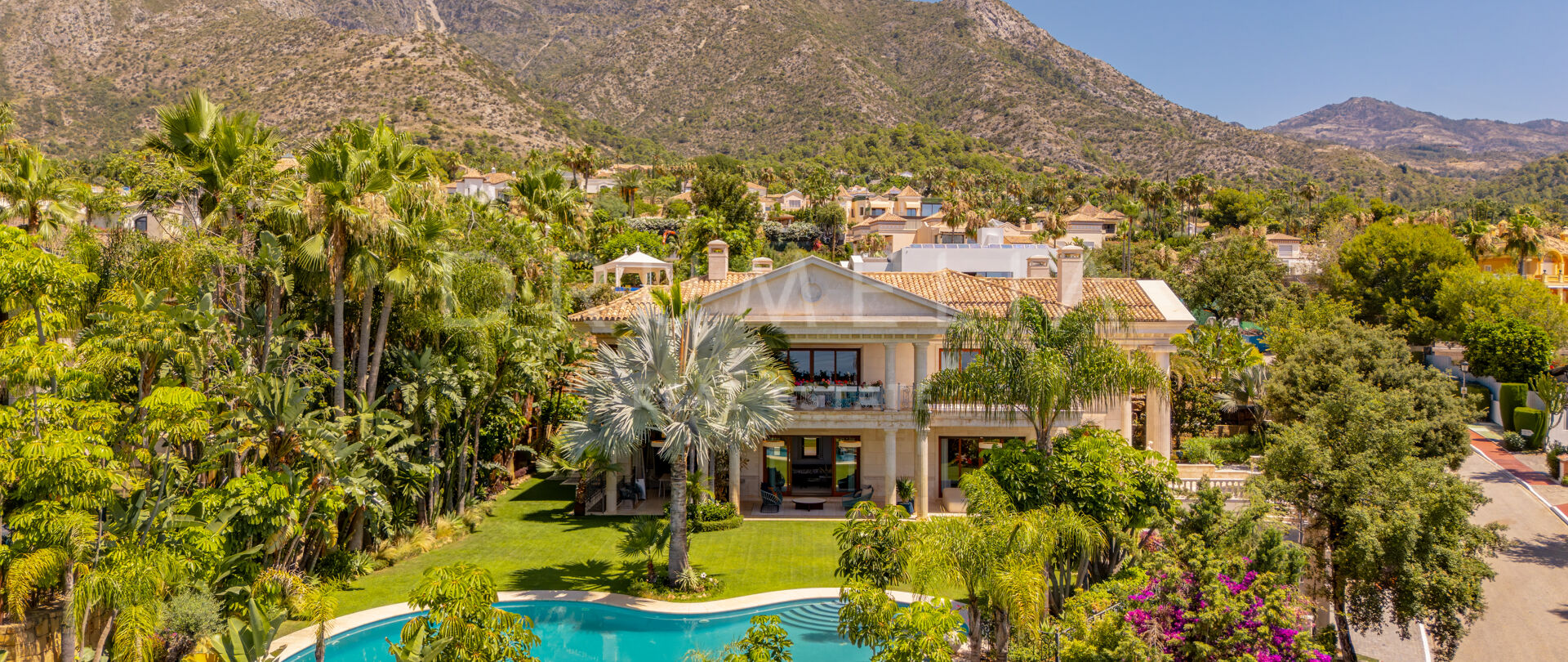 Elegant Mediterranean Living in Sierra Blanca, Golden Mile