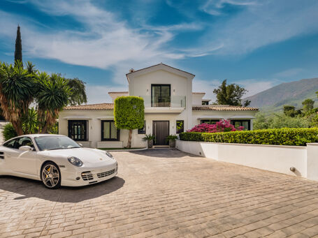 Villa Tilo - Luxe villa in mediterrane stijl te koop in La Zagaleta – ongeëvenaarde privacy, beveiliging en panoramische uitzichten