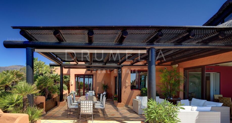 Exclusive Frontline Beach Penthouse in Kempinski Hotel, Estepona