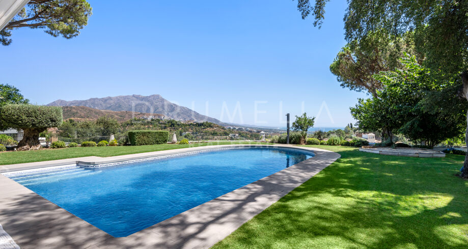 Privater Rückzugsort mit Meer- und Bergblick in El Madroñal, Benahavís