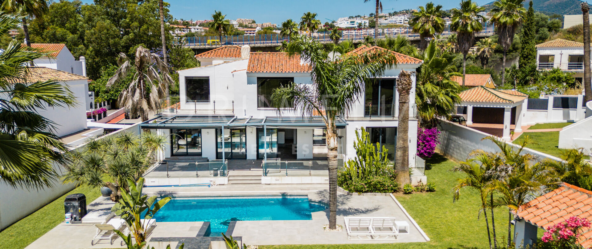 Modern Villa with Great Potential in Nueva Andalucia