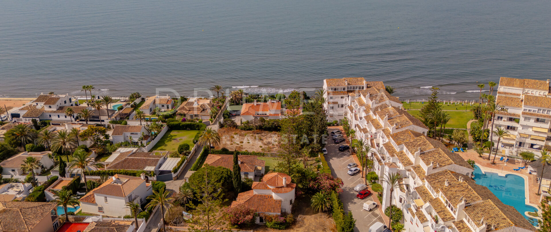 Exclusive Plot Close to the Beach in Marbesa